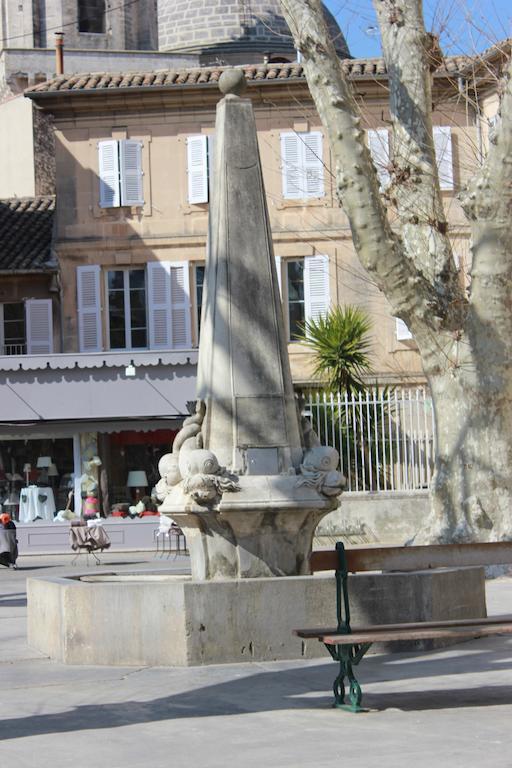 الشقق الفندقية Saint-Rémy-de-Provenceفي  Mas De Valrugues Holifrance المظهر الخارجي الصورة